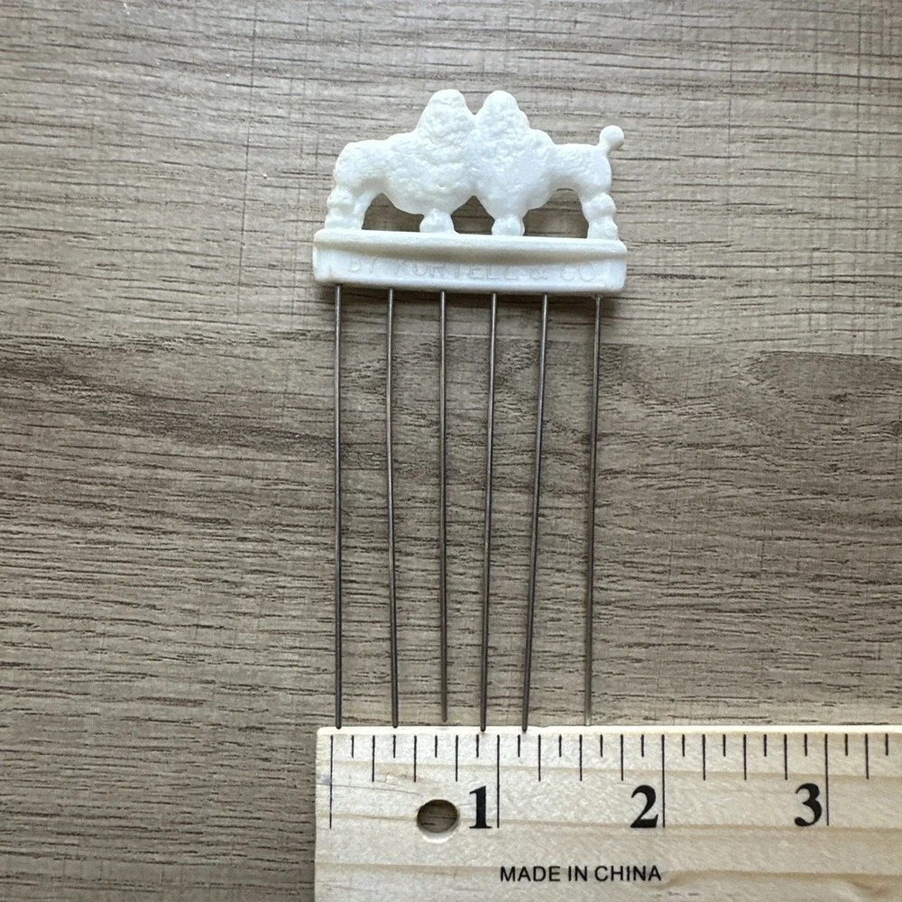Vintage Glamour‎ Lift White Poodles Pick Comb Kurtell & Company